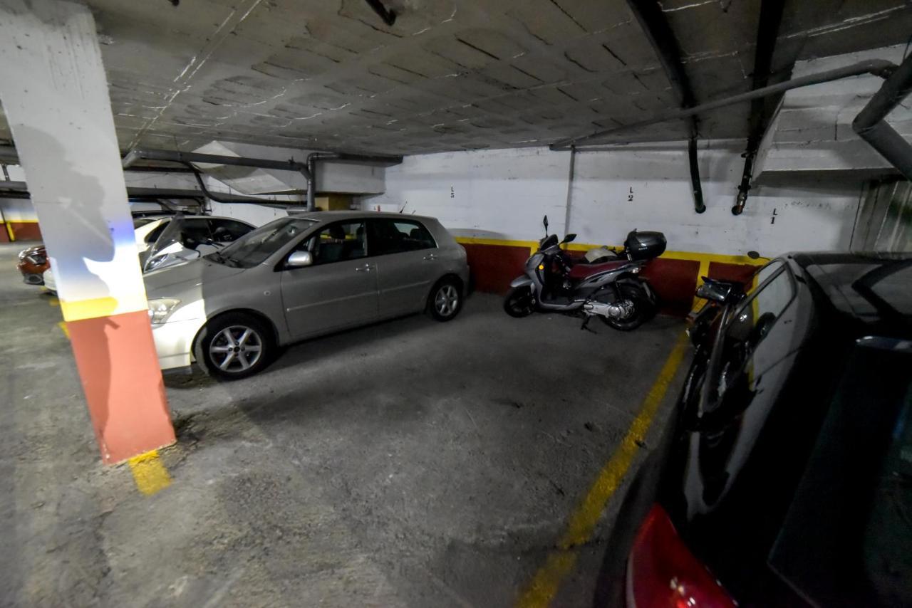 Peace, Pool & Parking At Centre Sevilha Exterior foto