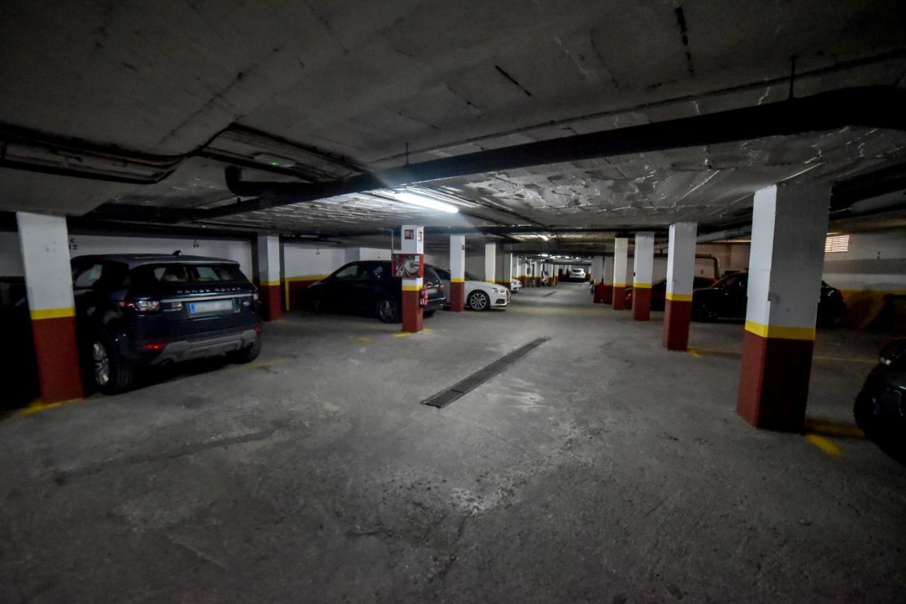 Peace, Pool & Parking At Centre Sevilha Exterior foto